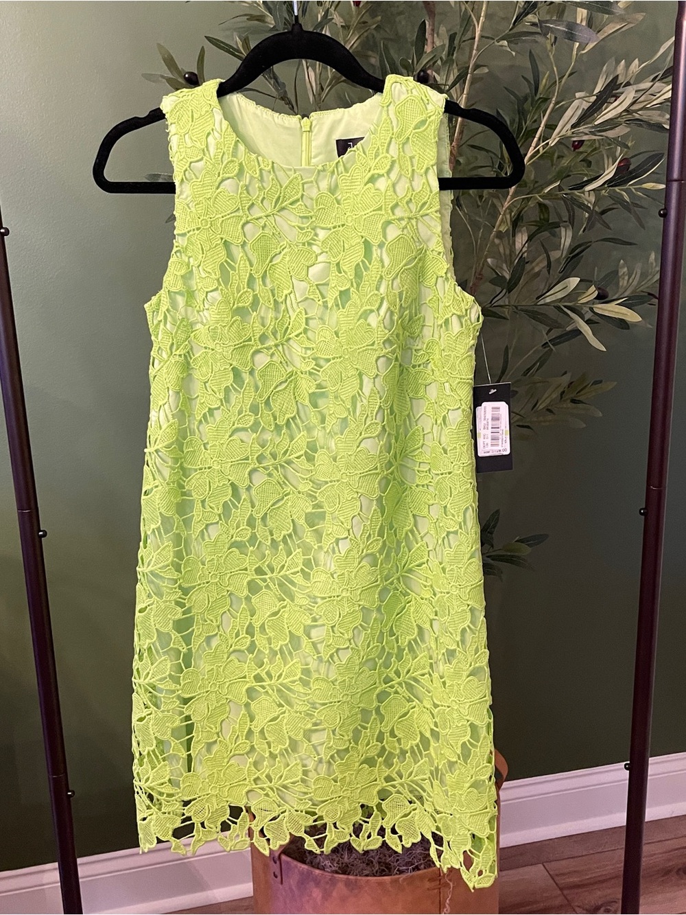 Charlotte Russe Neon Lime Floral Lace Sleeveless Shift Dress